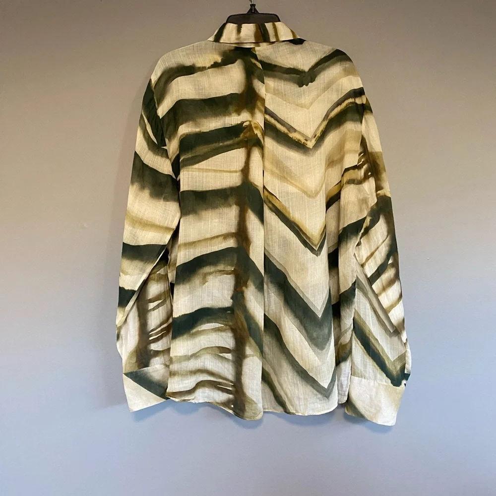 Massimo Dutti Button Down Shirt in Multi Green - Picture 3 of 9